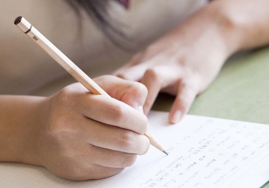 Me viet don xin mien hoc them buoi chieu cho con hinh anh