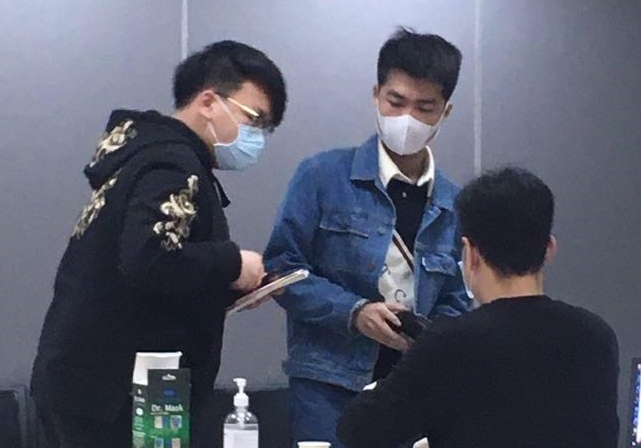 Nhieu thi sinh Trung Quoc sang Viet Nam thi chung chi IELTS hinh anh