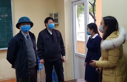 6 hoc sinh Vinh Phuc xet nghiem virus corona hinh anh