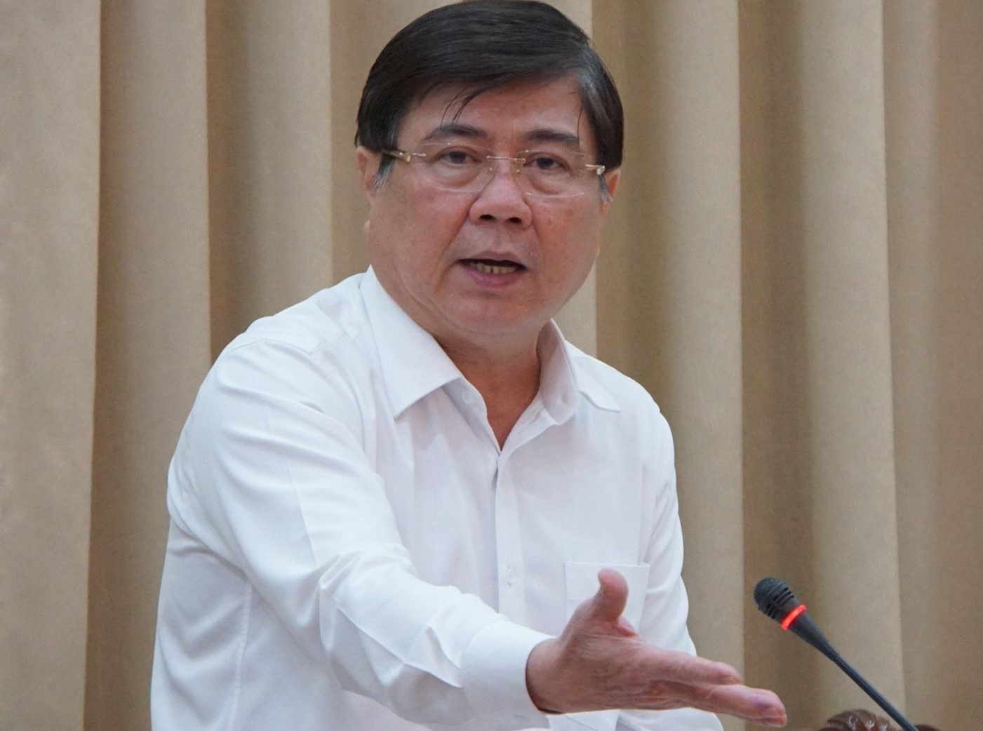 'Tuyet doi khong de hoc sinh vao lop neu than nhiet bat on' hinh anh