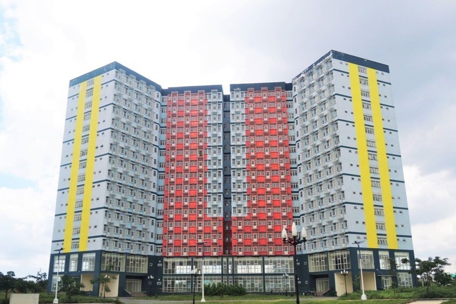Sinh vien roi ky tuc xa DH Quoc gia TP.HCM phong dich Covid-19 hinh anh