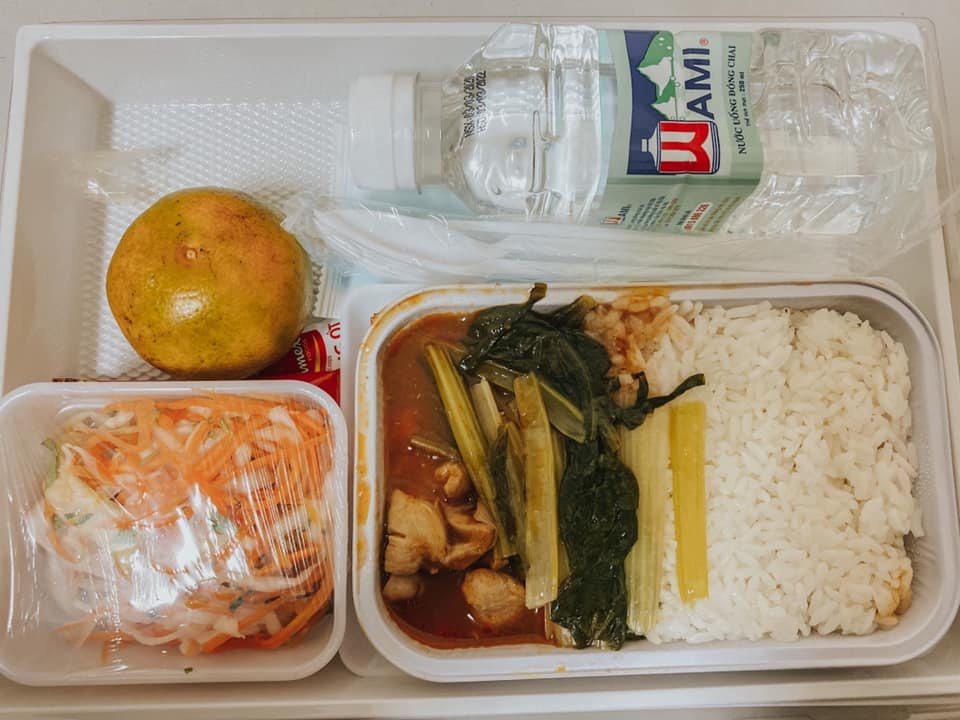 du hoc sinh cach ly anh 2