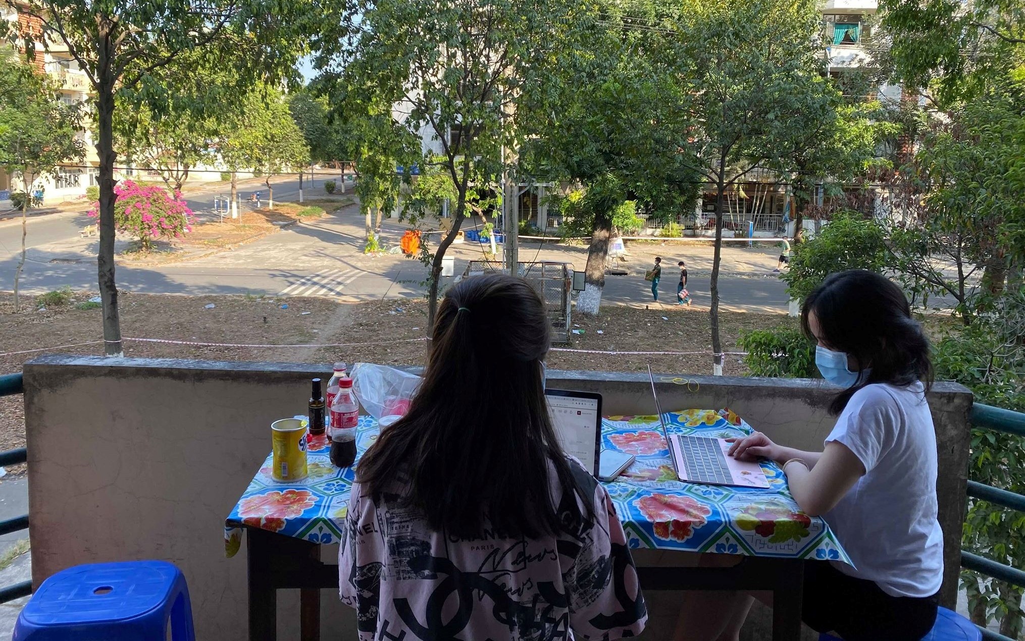 cach ly ky tuc xa DH Quoc gia anh 2