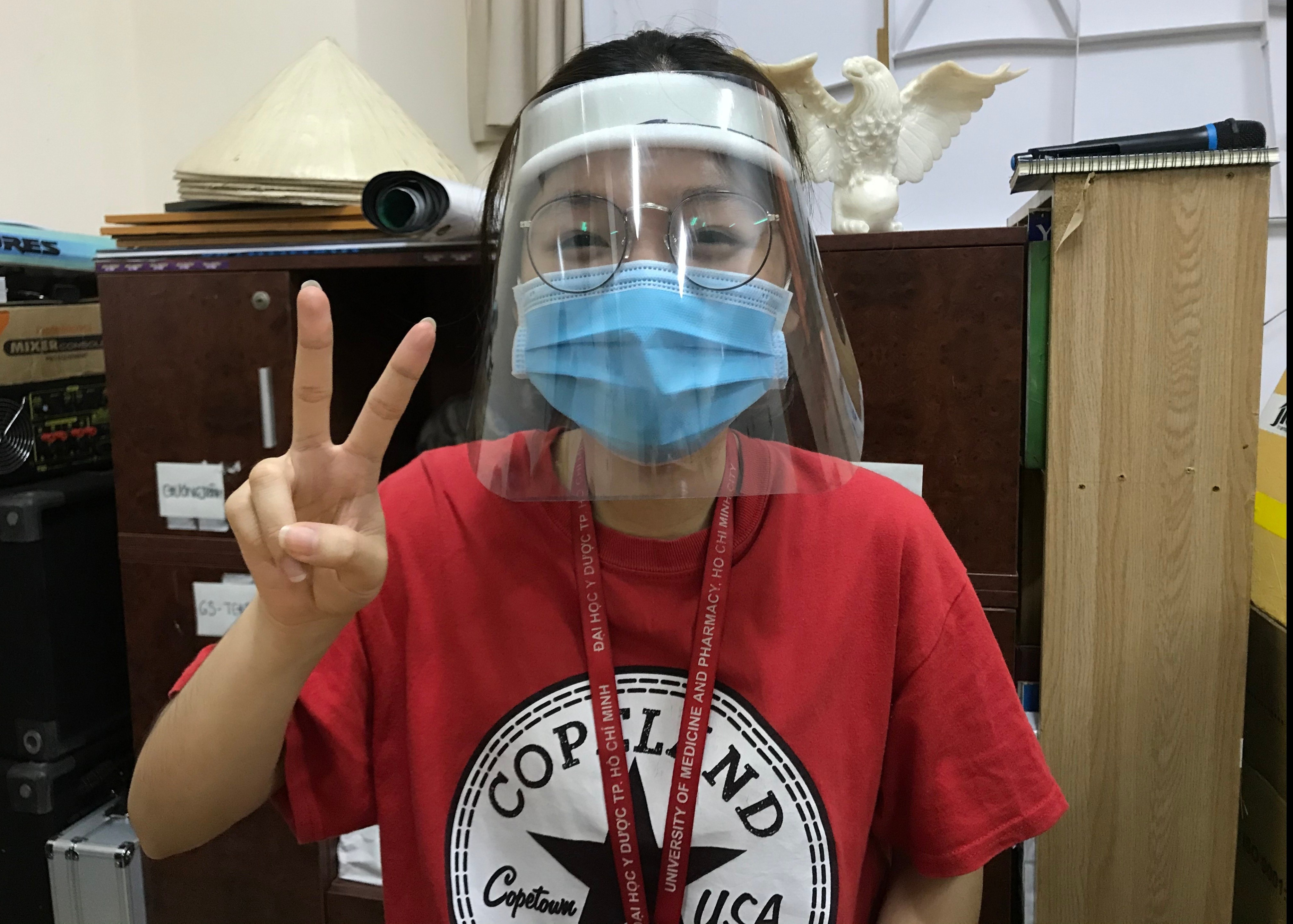 Ung ho 1 ty dong ho tro sinh vien DH Y Duoc TP.HCM hinh anh