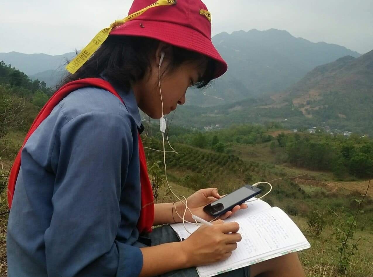 Hoc sinh treo deo, loi suoi, dung lop hoc da chien hinh anh