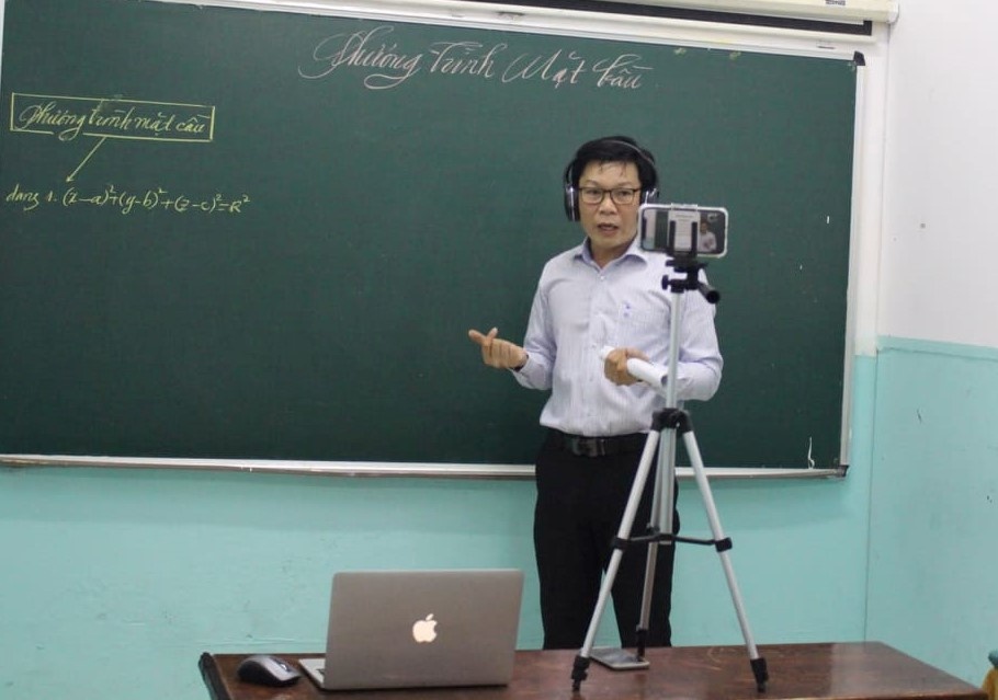 thu hoc phi online anh 2