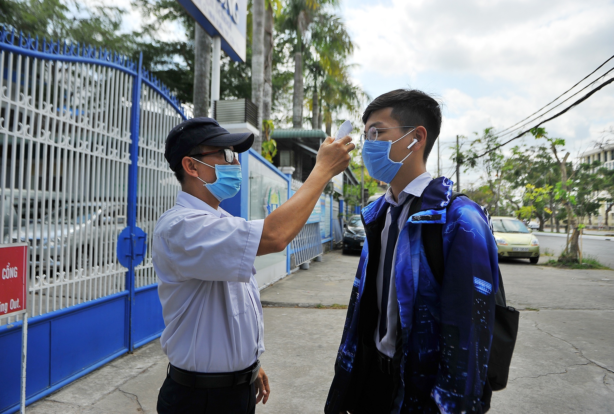 học sinh trở lại trường ảnh 1 hoc sinh tro lai truong anh 1
