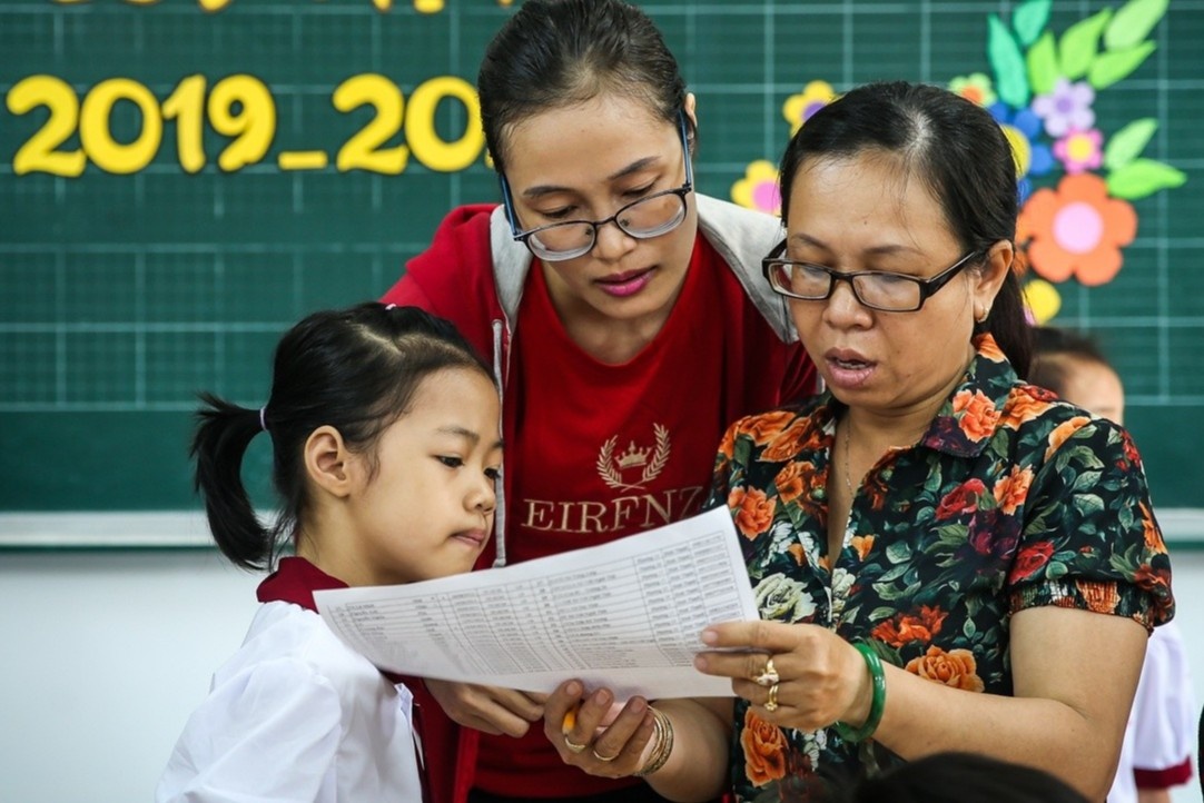 Trinh phuong an hoc sinh TP.HCM tiep tuc nghi den ngay 3/5 hinh anh