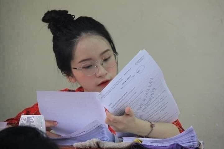 Co giao xinh dep day hoc truc tuyen anh 7