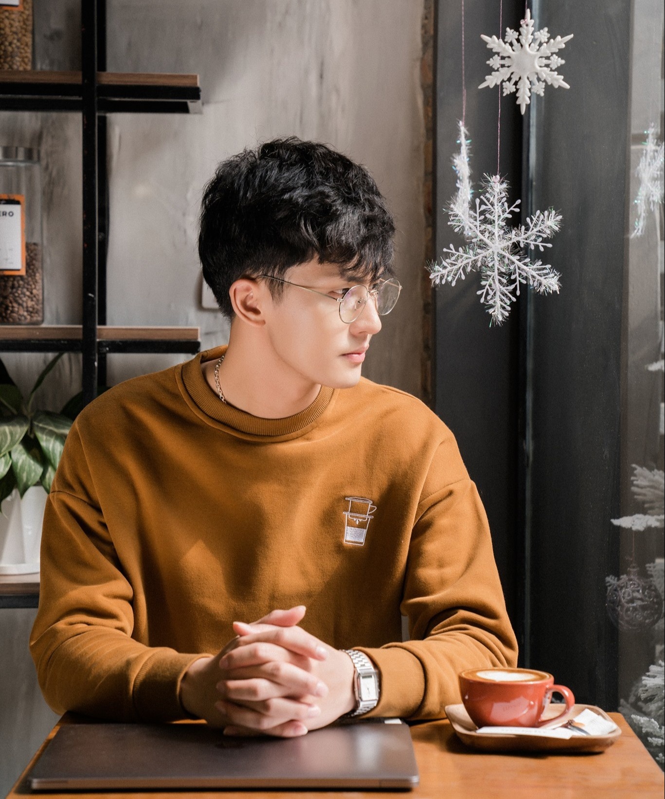 Thầy giáo livestream dạy Toán ảnh 6 Thay giao livestream day Toan anh 6