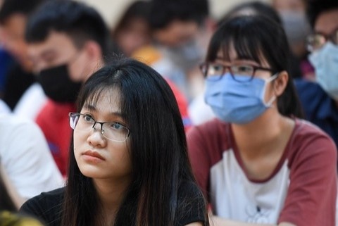 Truong dau tien o TP.HCM du kien sinh vien di hoc ngay 18/5 hinh anh