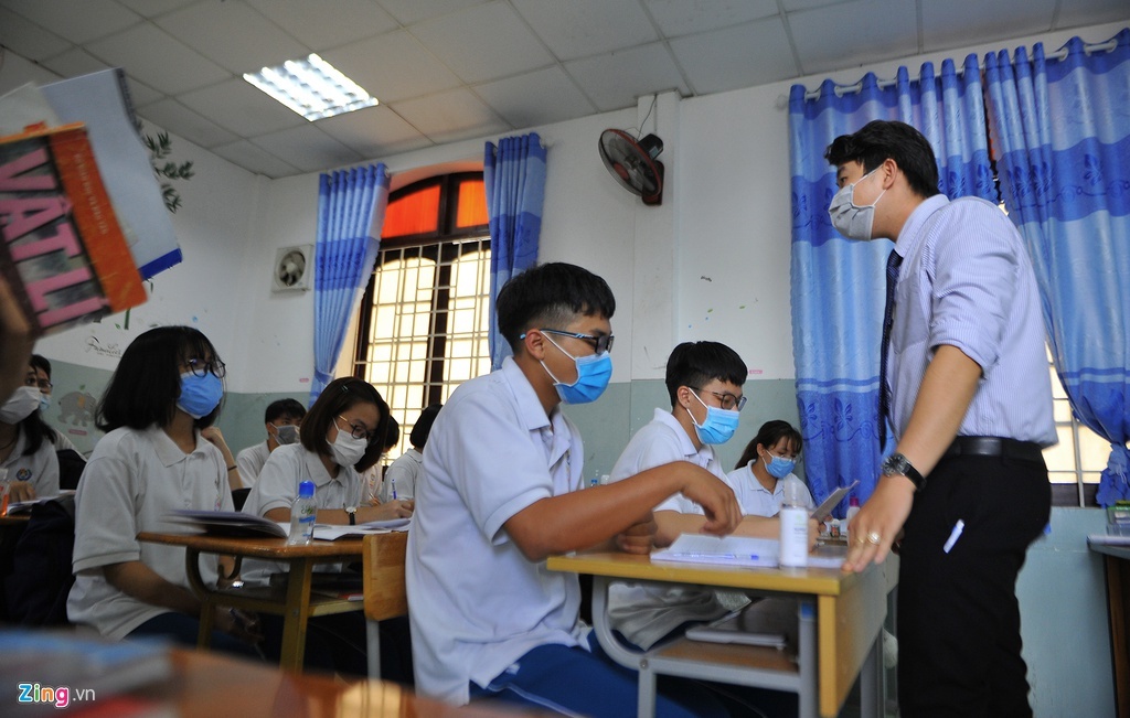 phát khẩu trang miễn phí cho học sinh ảnh 1 phat khau trang mien phi cho hoc sinh anh 1