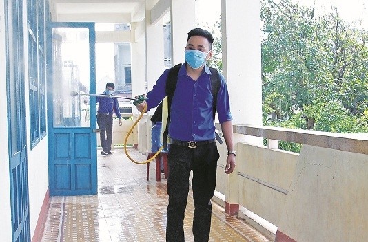 khoảng cách 1, 5m ảnh 1 khoang cach 1, 5m anh 1