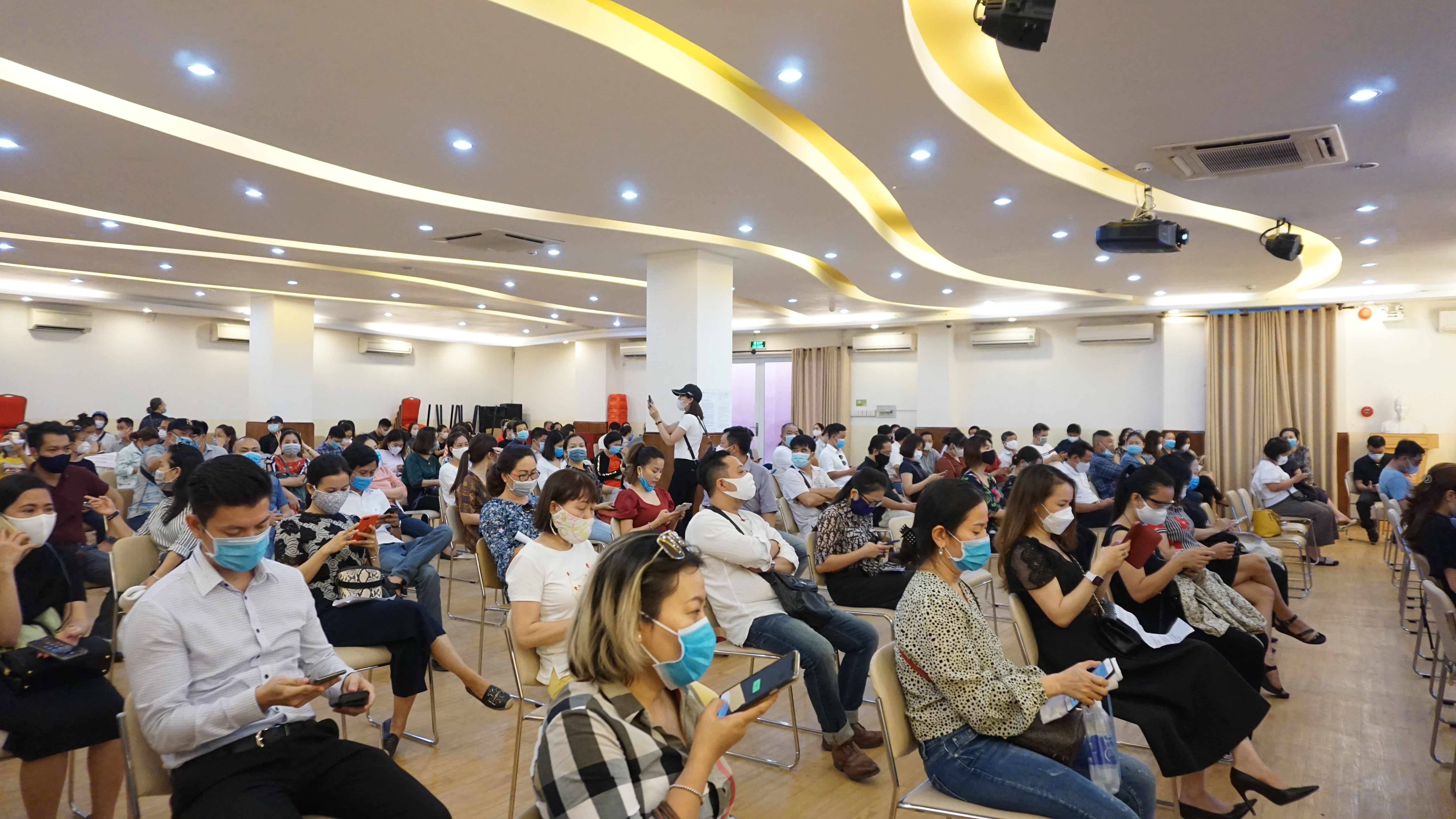 hoc phi truong Viet Uc anh 2