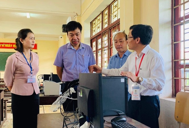 Thi tot nghiep THPT 2020: Tiem an rui ro hinh anh