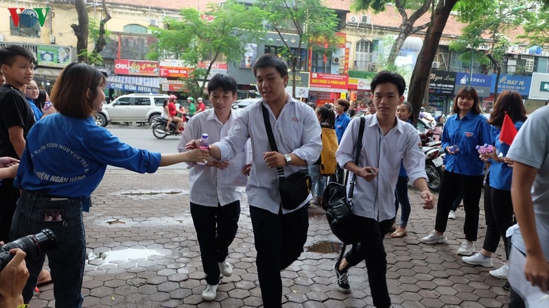 thi vao lop 10 anh 1