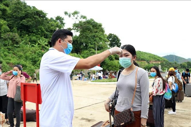 lưu học sinh Lào vào Việt Nam ảnh 1 luu hoc sinh Lao vao Viet Nam anh 1