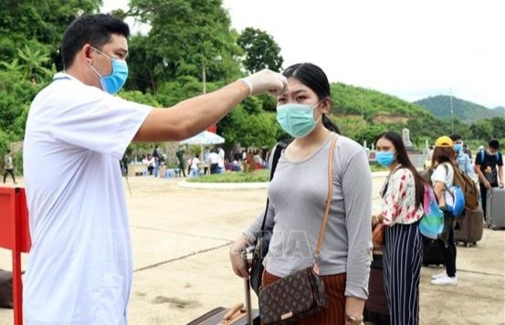 1.400 luu hoc sinh Lao tro lai Viet Nam hinh anh