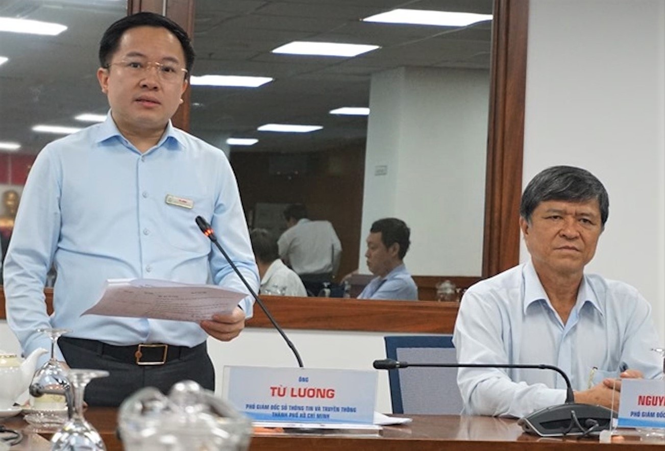 giá SGK mới ảnh 1 gia SGK moi anh 1