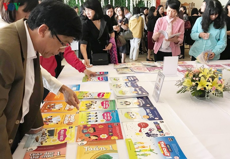 tai su dung SGK anh 1