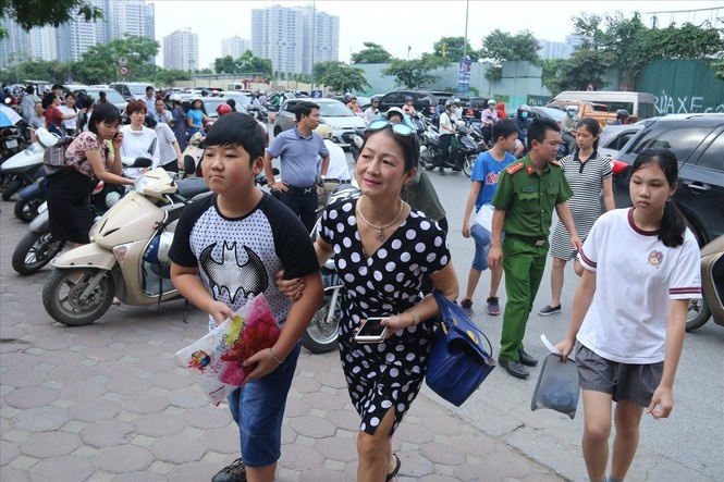 giữ hay bỏ trường chuyên ảnh 1 giu hay bo truong chuyen anh 1