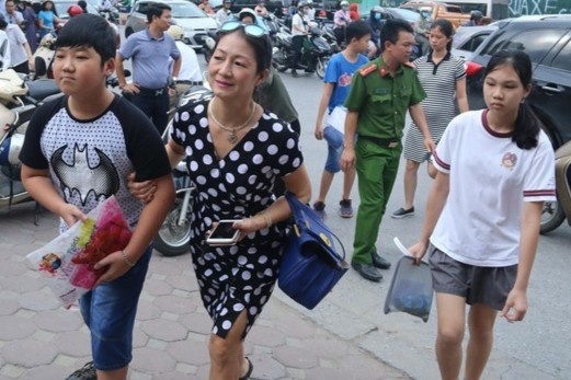 Giu hay bo truong chuyen, Bo GD&DT len tieng hinh anh