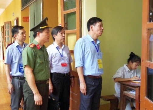 Bo GD&DT de nghi cong an phoi hop bao mat de thi hinh anh