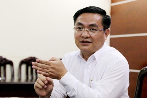 Ong Tran Trong Tuan xin thoi tham gia Hoi dong truong DH Luat TP.HCM hinh anh