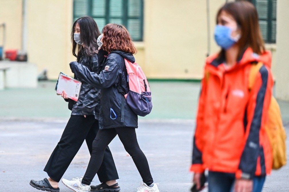 Dai hoc hoan thi, khuyen cao sinh vien khong tu y roi Da Nang hinh anh