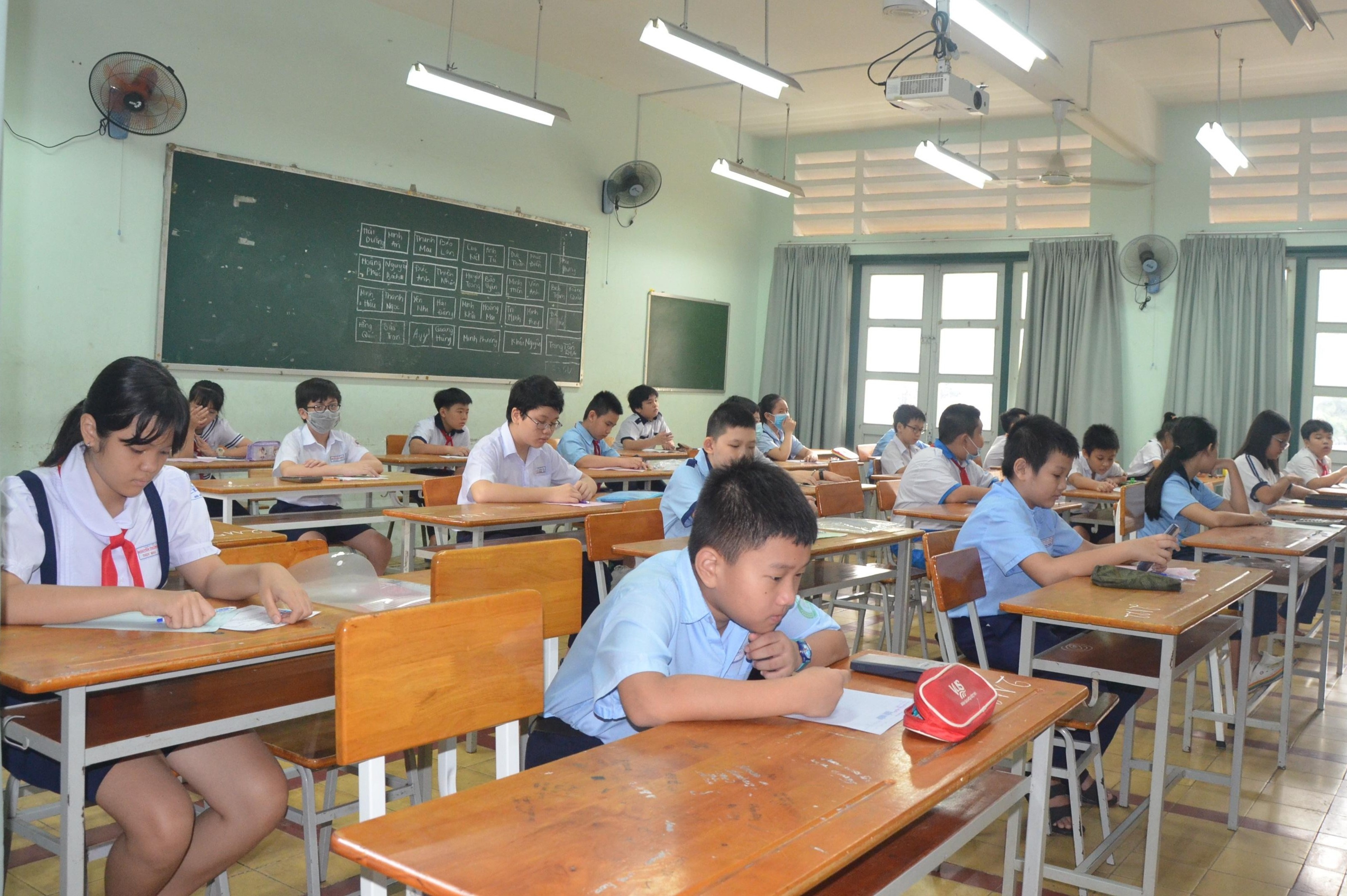 De thi, dap an vao lop 6 truong chuyen Tran Dai Nghia hinh anh