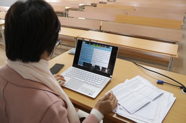 DH Thuong mai hoc online anh 1