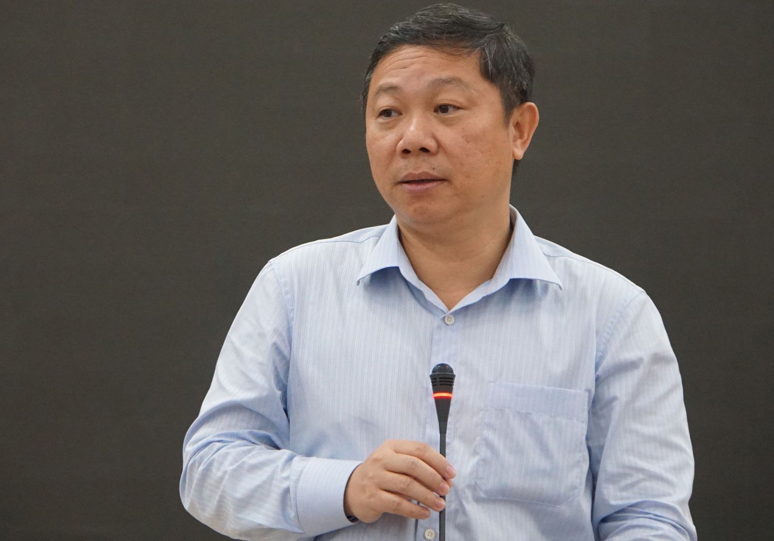 TP.HCM chua dong cua truong hoc anh 1