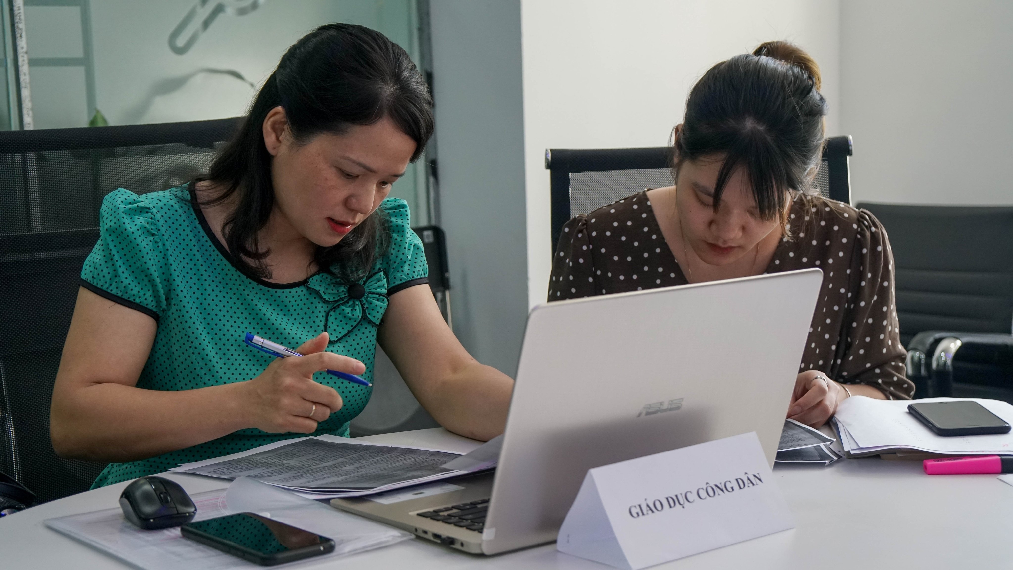 dap an giao duc cong dan anh 1