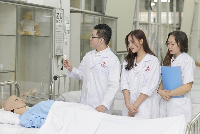 Hoc phi cao nhat nganh Y khoa cua DH Quoc te Hong Bang hon 1 ty dong hinh anh