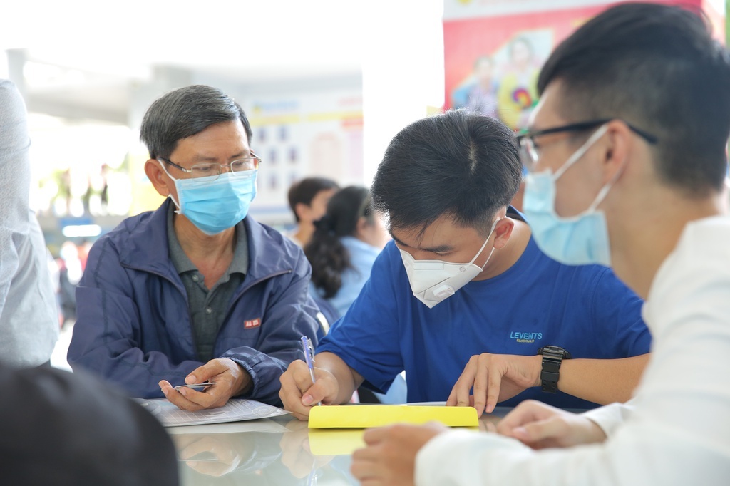 Co hoi vao dai hoc bang xet tuyen hoc ba hinh anh