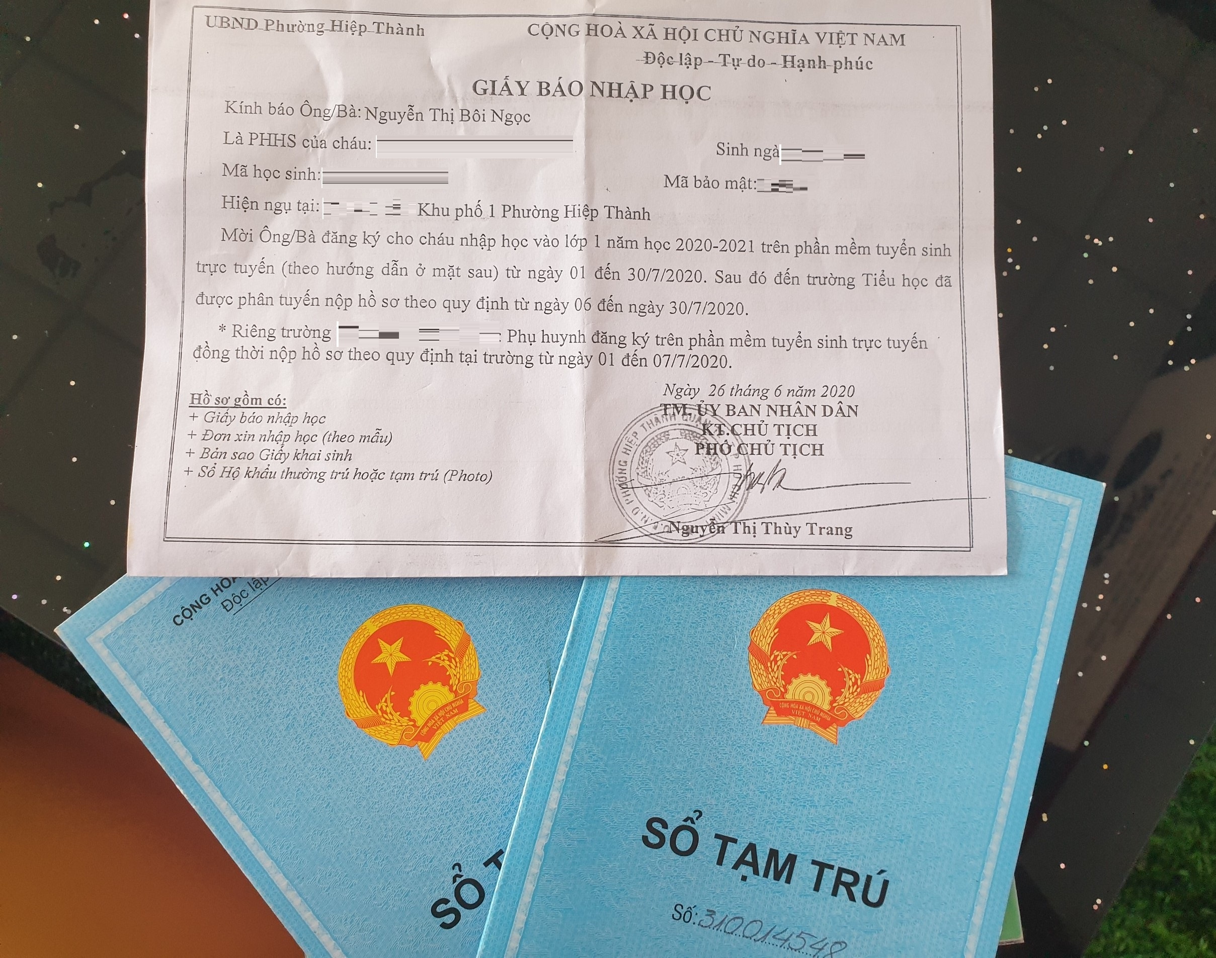 hoc sinh lop 1 TP.HCM khong duoc di hoc anh 3