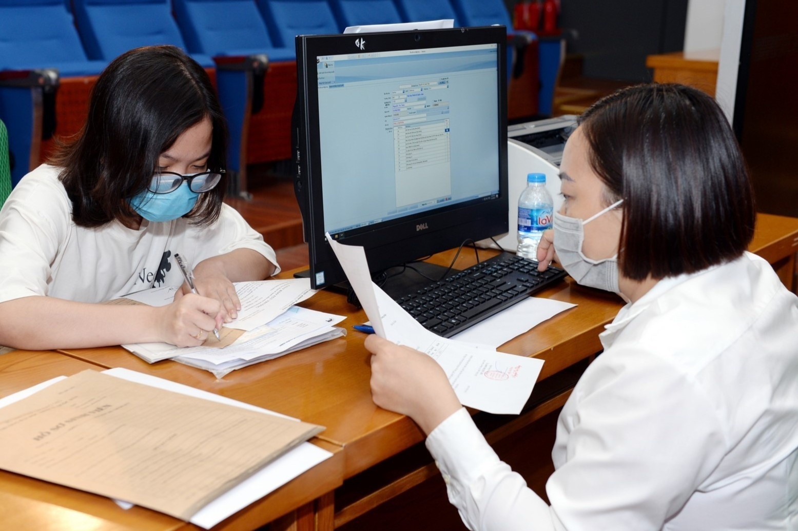 Diem chuan cua DH Kinh te Quoc dan se tang hinh anh