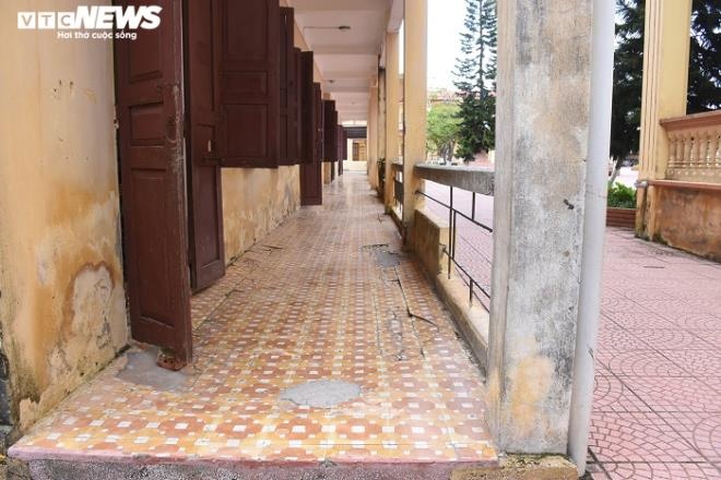 truong tieu hoc Vinh Quang xuong cap anh 2