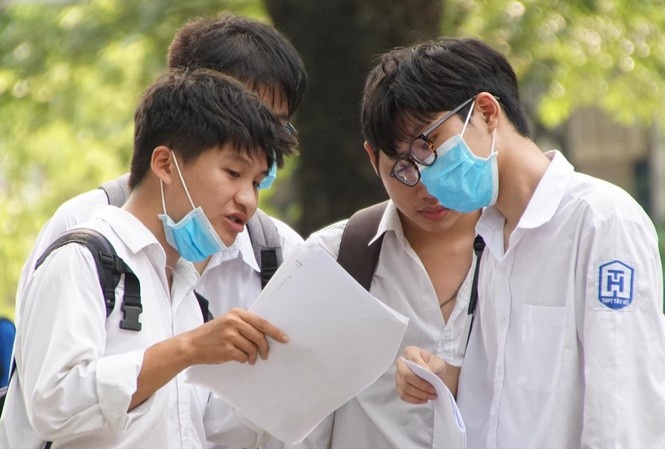 Diem chuan se tang va chenh lech lon giua cac truong hinh anh