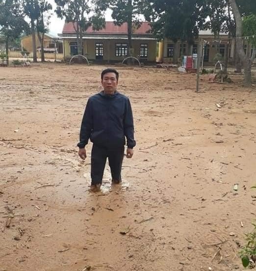 học sinh vùng lũ Quảng Trị  ảnh 1 hoc sinh vung lu Quang Tri anh 1