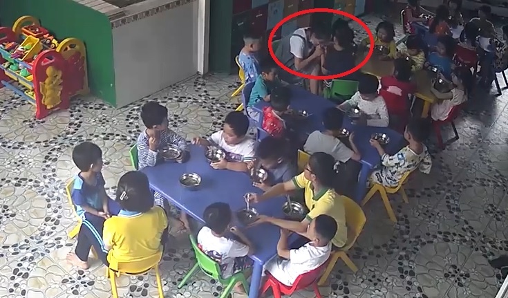 co giao danh hoc sinh anh 1