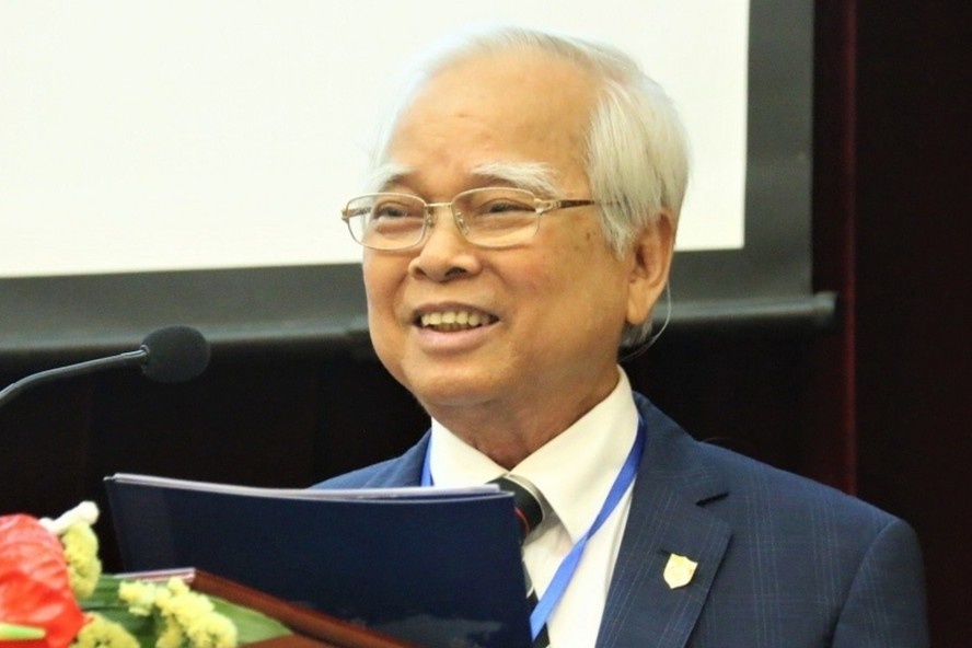 Thay giao ke chuyen ung pho khi bi phu huynh doa 'dap nat truong' hinh anh