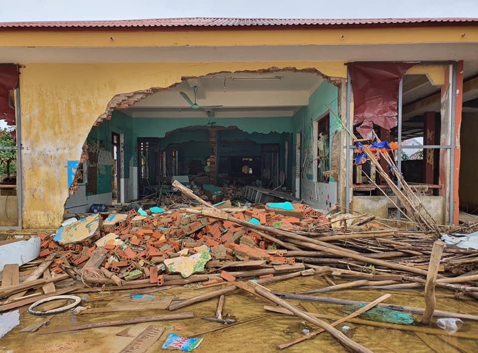 ung ho mien Trung anh 1