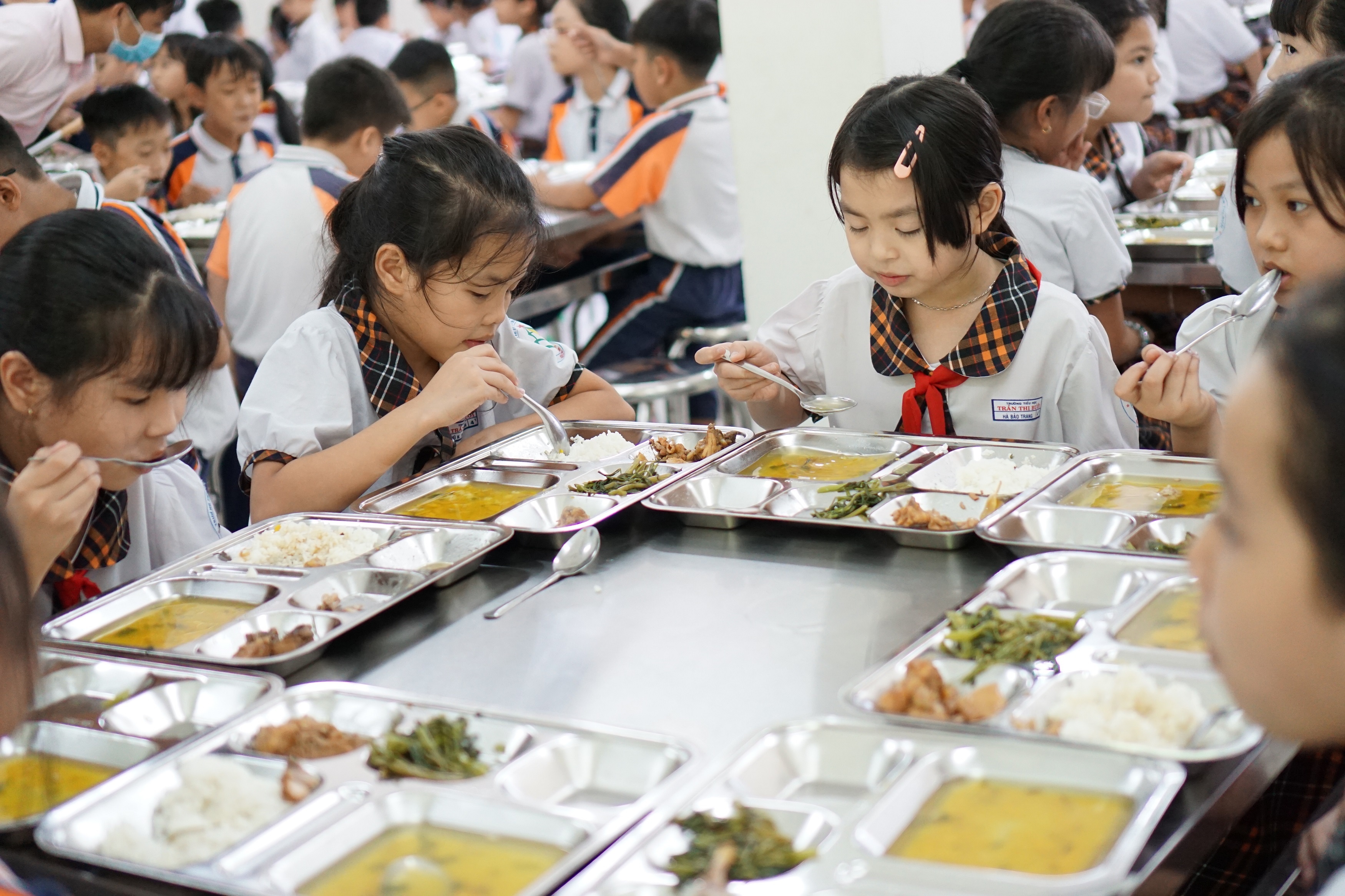 suat an truong Tran Thi Buoi anh 3