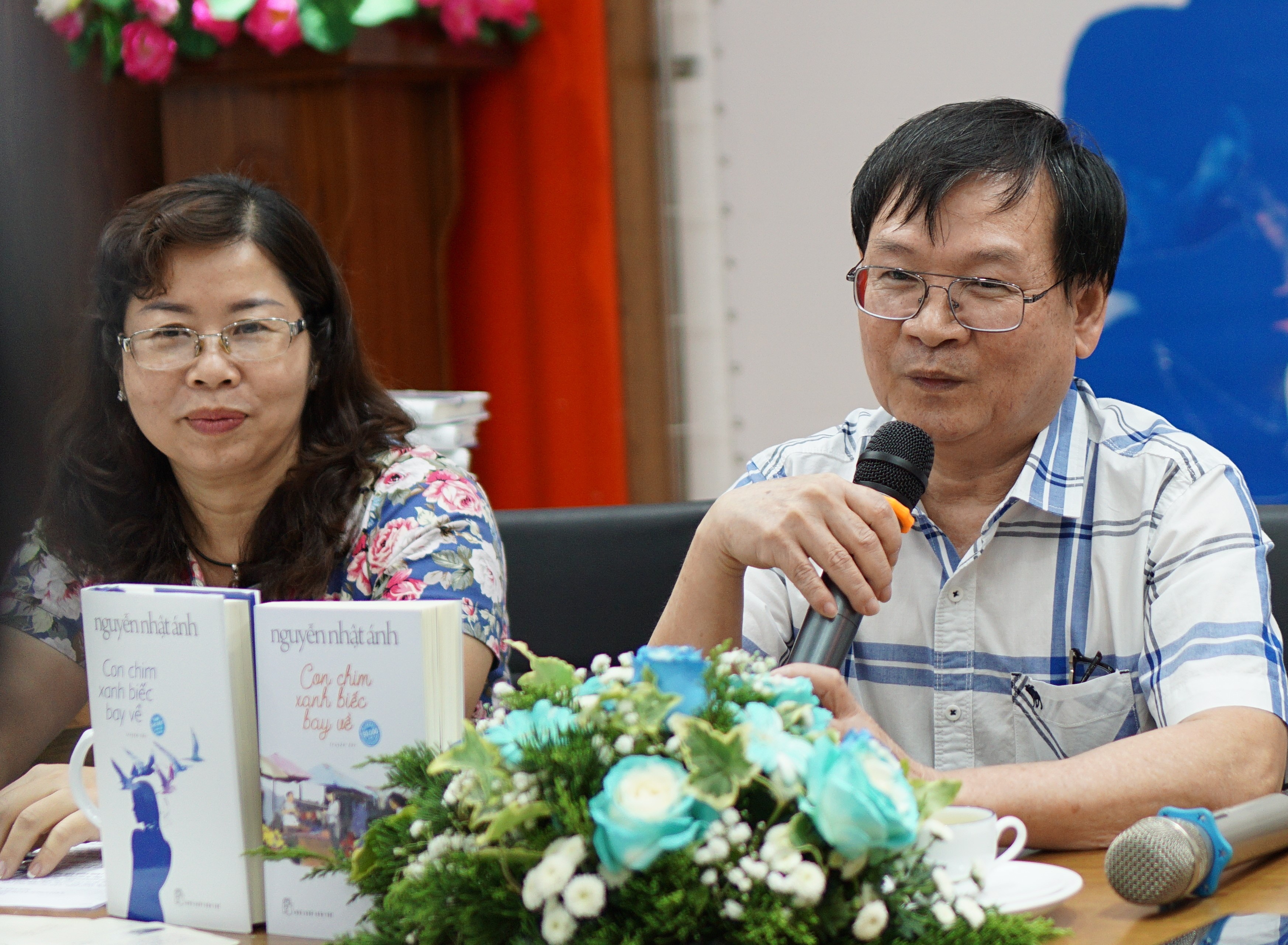 con chim xanh biec quay ve anh 1