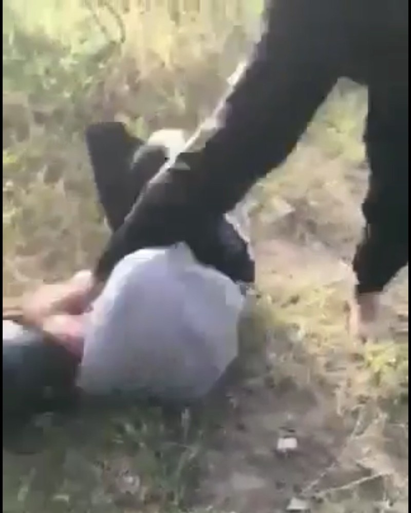 nam sinh bi danh anh 1