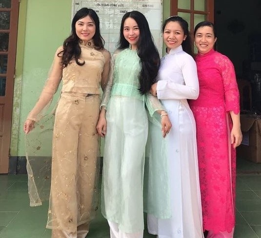 ao dai cho co giao mien Trung anh 4