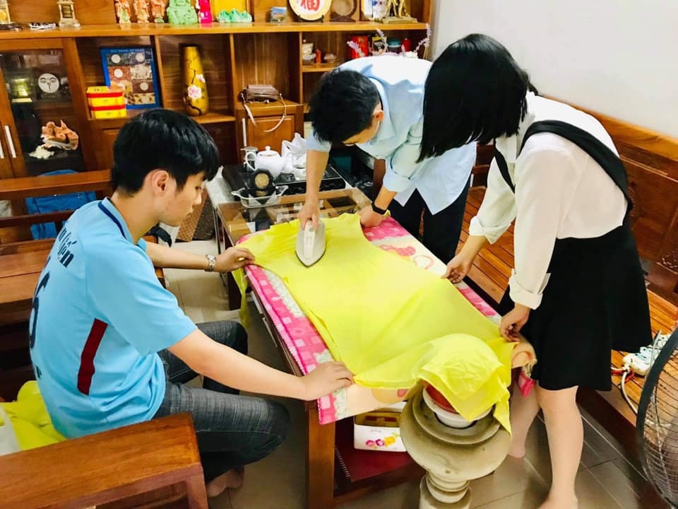 ao dai cho co giao mien Trung anh 1