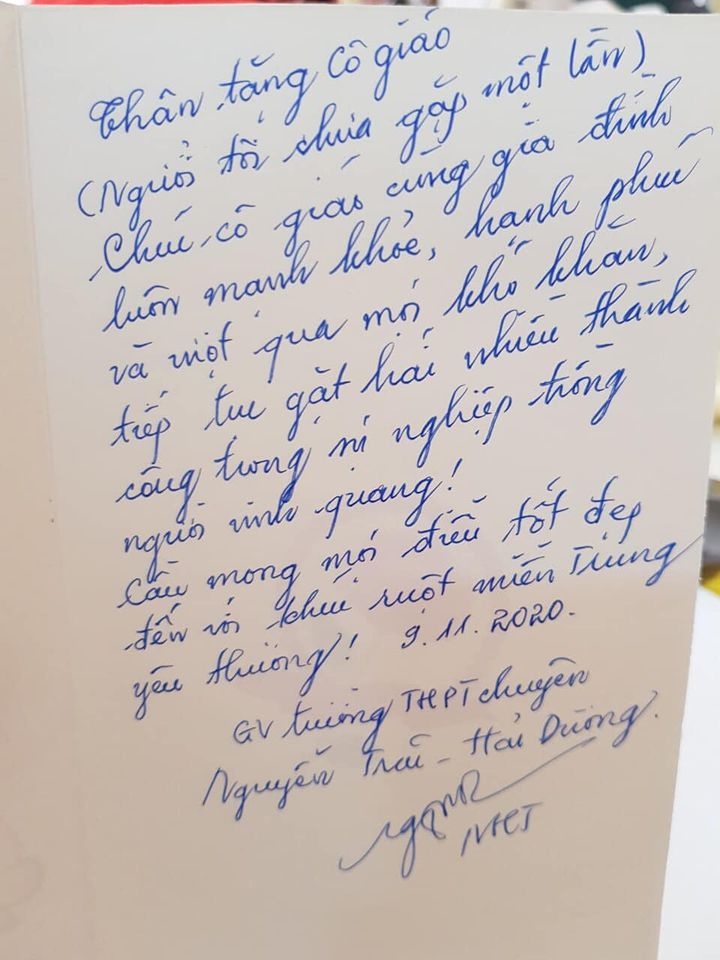 áo dài cho cô giáo miền Trung ảnh 2 ao dai cho co giao mien Trung anh 2