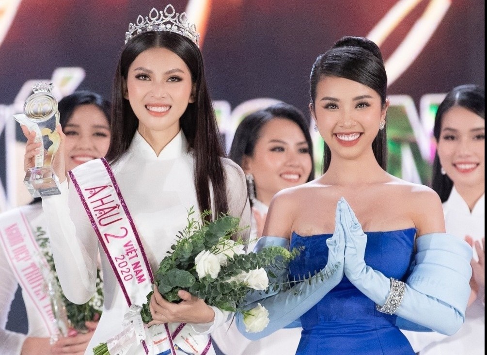 Hai a hau hoc cung nganh, chung truong hinh anh